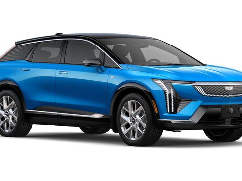 New 2026 Cadillac Optiq Luxury 2 image 35