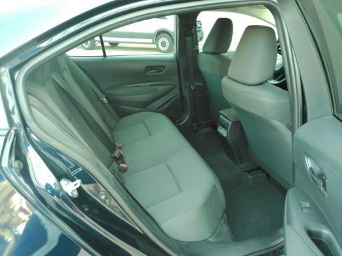 Used 2025 Toyota Corolla LE FWD image 24