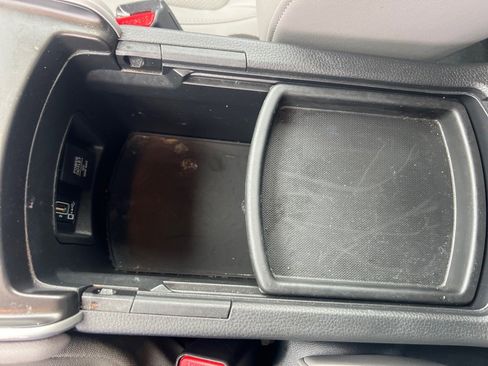 Used 2018 Honda Accord Touring image 32