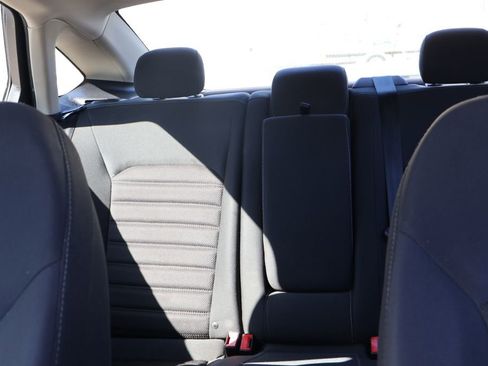 Used 2019 Ford Fusion SE AWD/4WD image 40