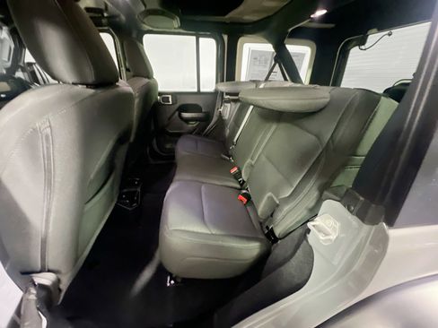 Used 2021 Jeep Wrangler Unlimited Sport image 27