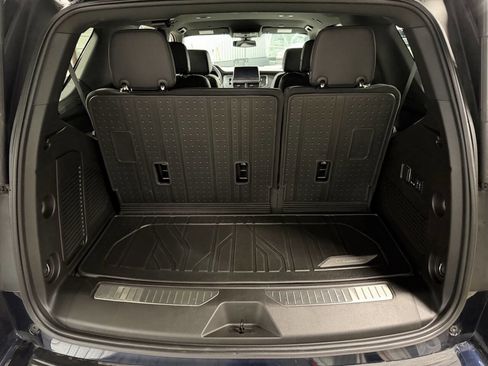 Used 2022 Chevrolet Tahoe RST w/ Sport Performance Package image 34