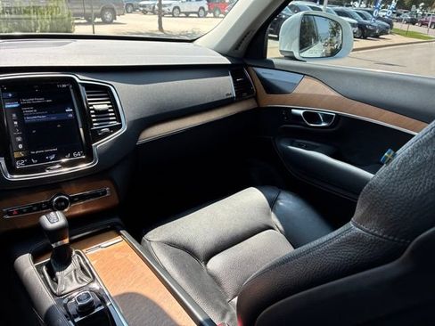 Used 2022 Volvo XC90 T6 Momentum w/ Advanced Package AWD/4WD image 20