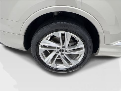Used 2023 Audi Q7 2.0T Premium w/ Convenience Package AWD/4WD image 16