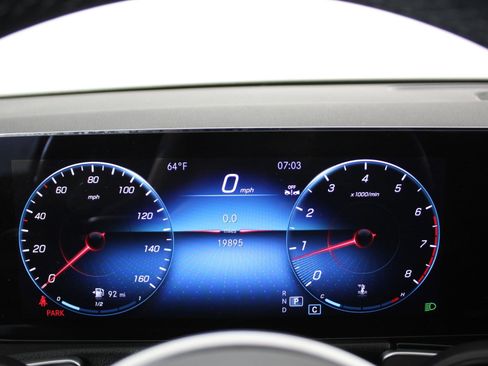 Used 2023 Mercedes-Benz GLB 250 image 18