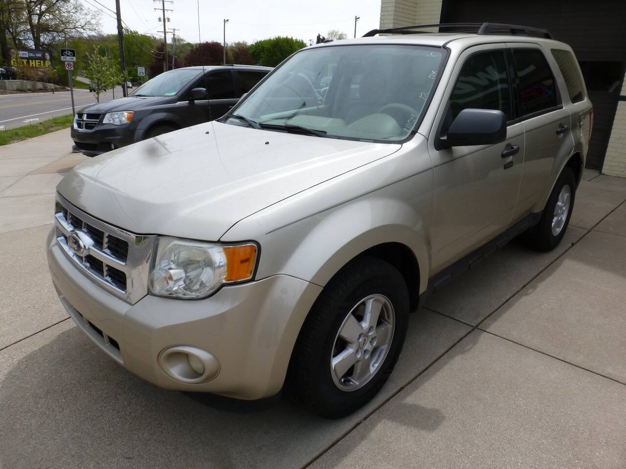 Used 2012 Ford Escape XLT AWD/4WD image 4