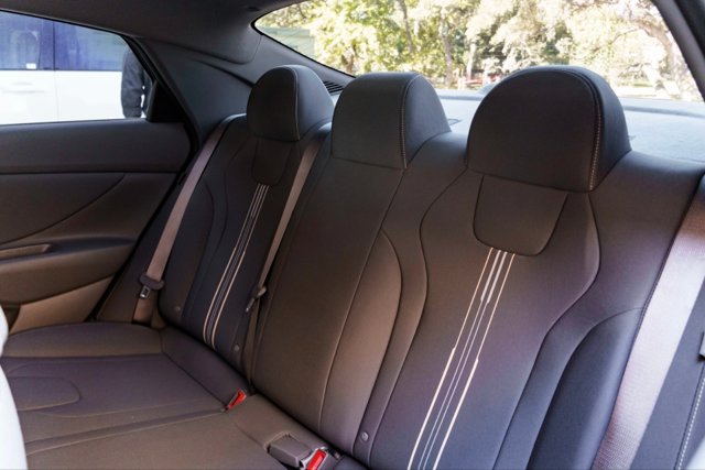 New 2025 Hyundai Elantra SEL FWD image 19