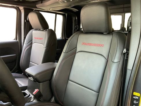 New 2025 Jeep Gladiator Rubicon image 25