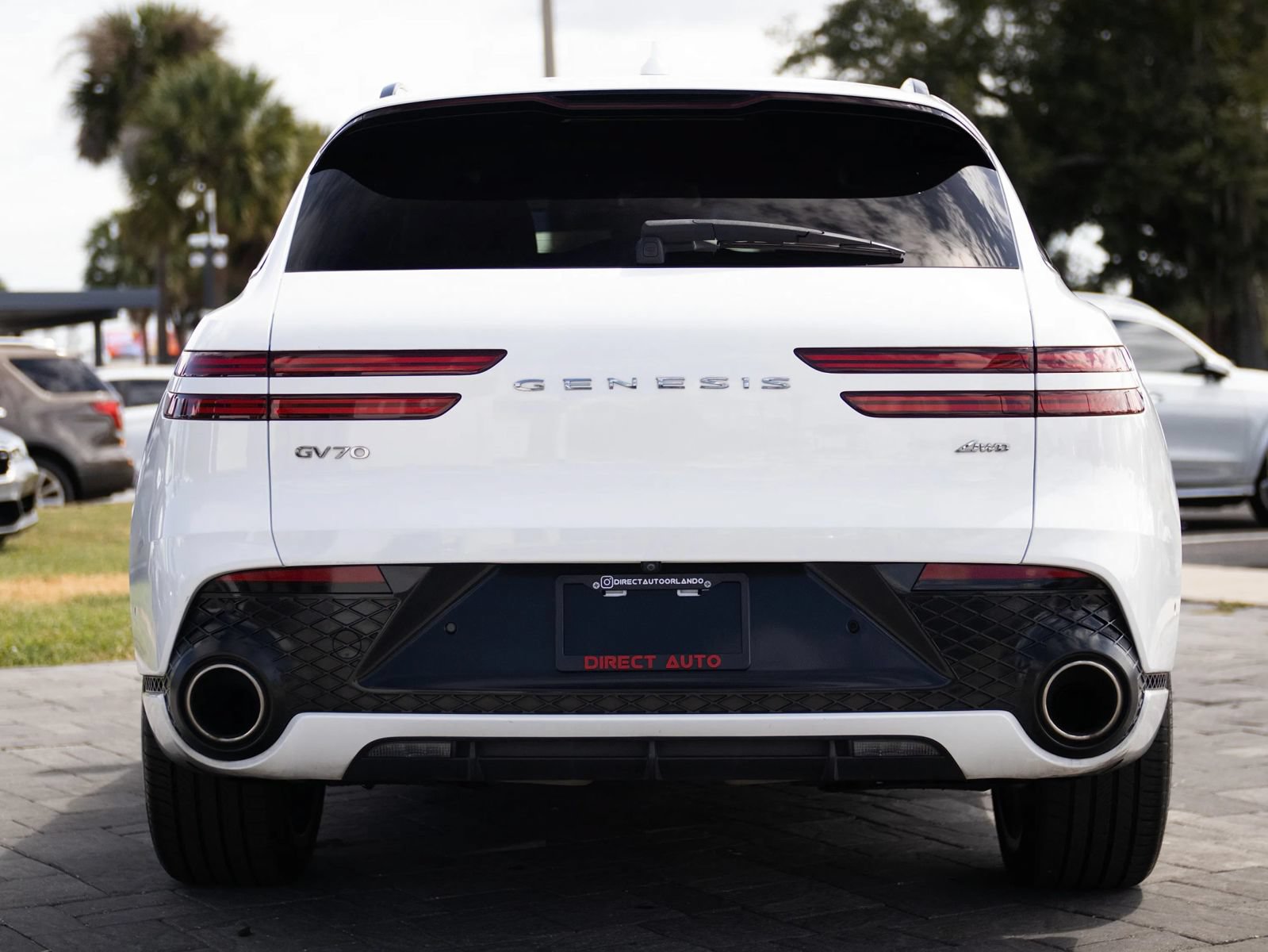 Used 2022 Genesis GV70 2.5T w/ Sport Prestige Package AWD/4WD image 11