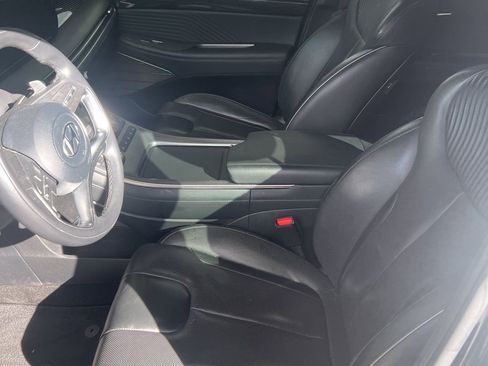 Used 2024 Hyundai Palisade Calligraphy image 3