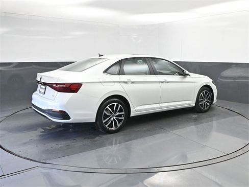 New 2026 Volkswagen Jetta SE image 15