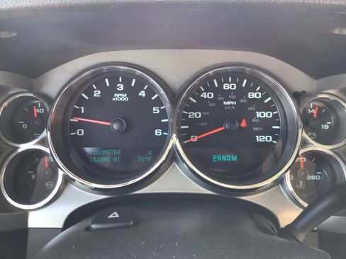 Used 2010 Chevrolet Silverado 1500 LT w/ Power Pack Plus AWD/4WD image 12