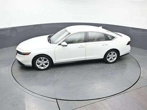 Used 2024 Honda Accord LX image 32