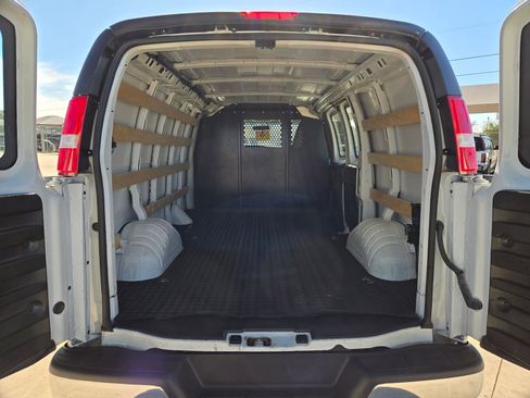 Used 2024 Chevrolet Express 2500 w/ Driver Convenience Package image 23
