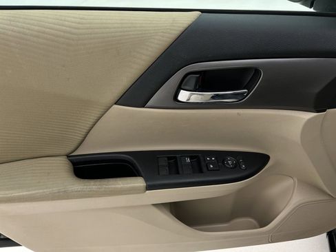Used 2015 Honda Accord LX image 23