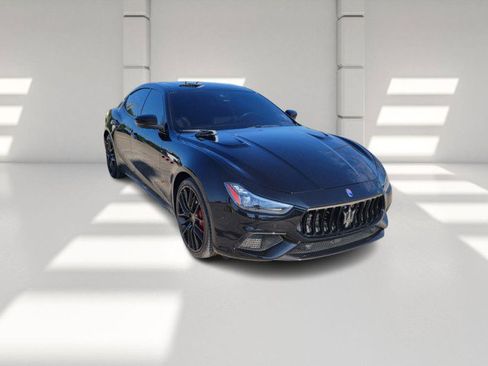 Used 2021 Maserati Ghibli Trofeo RWD image 3