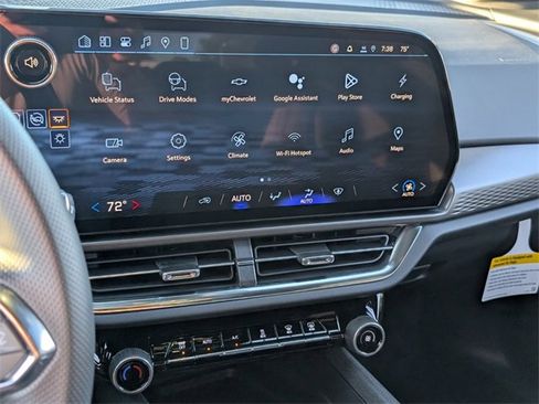 New 2026 Chevrolet Equinox EV LT image 11