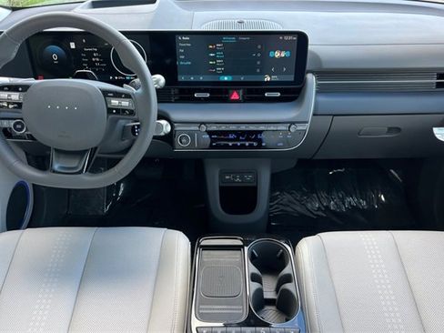 Used 2025 Hyundai Ioniq 5 Limited image 17