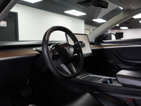 Used 2023 Tesla Model 3 Standard Range RWD image 9