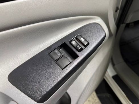 Used 2013 Toyota Tacoma 4x4 Access Cab V6 w/ Convenience Pkg image 17