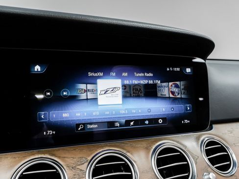 Used 2023 Mercedes-Benz E 350 4MATIC Sedan image 37