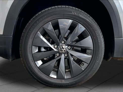 Used 2024 Volkswagen Taos S FWD image 11