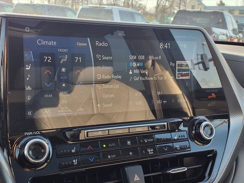 Used 2021 Toyota Highlander Platinum image 7