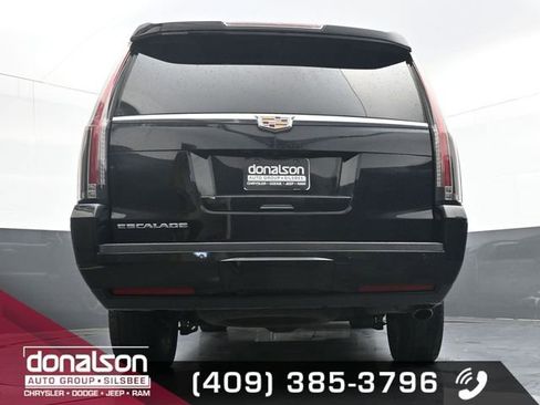 Used 2016 Cadillac Escalade ESV Premium AWD/4WD image 18