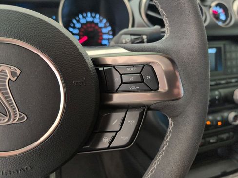 Used 2016 Ford Mustang Shelby GT350 w/ Track Package image 39