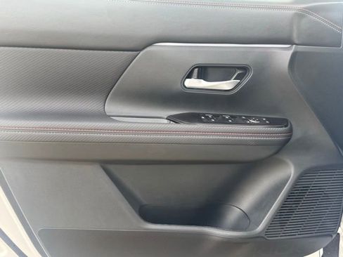 New 2025 Nissan Kicks SR w/ SR Premium Package image 14