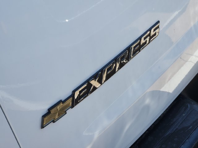 Used 2025 Chevrolet Express 2500 w/ Driver Convenience Package RWD image 10