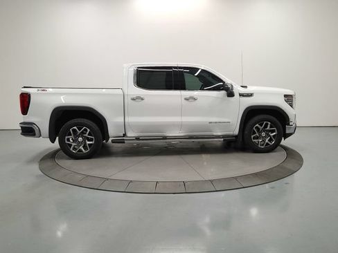 Used 2025 GMC Sierra 1500 SLT w/ SLT Premium Package AWD/4WD image 8