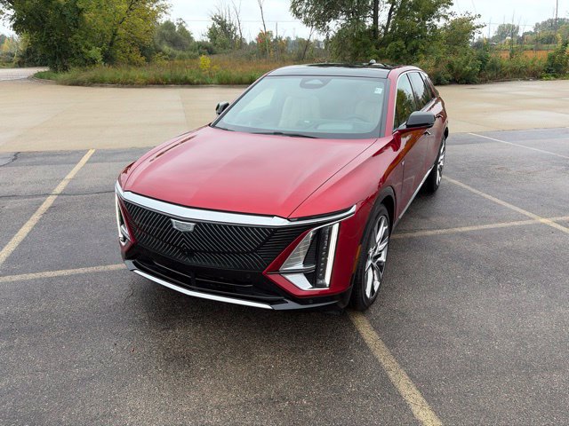 Used 2026 Cadillac Lyriq Signature Luxury w/ Nappa Leather Package AWD/4WD image 1