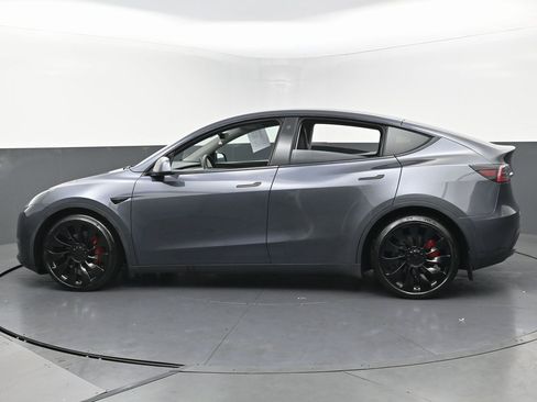 Used 2022 Tesla Model Y Performance image 7