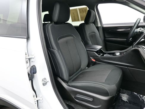 Used 2022 Jeep Grand Cherokee L Laredo w/ Luxury Tech Group I image 15