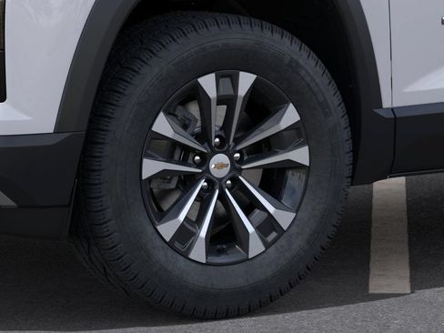 New 2027 Chevrolet Equinox LT w/ Convenience Package II FWD image 9