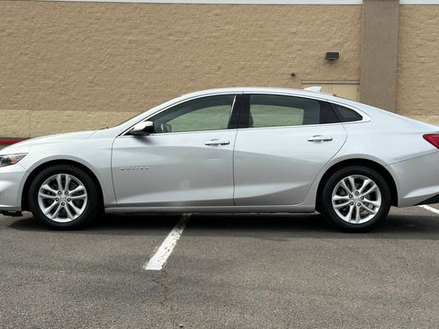 Used 2017 Chevrolet Malibu LT image 7