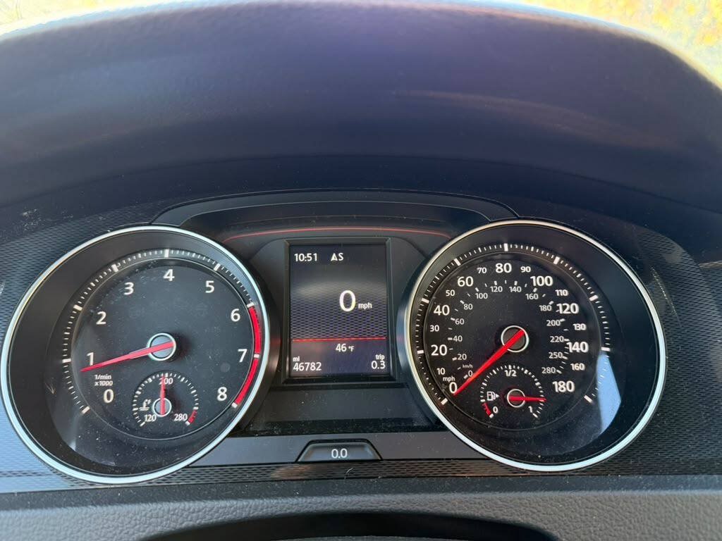 Used 2017 Volkswagen GTI SE FWD image 14