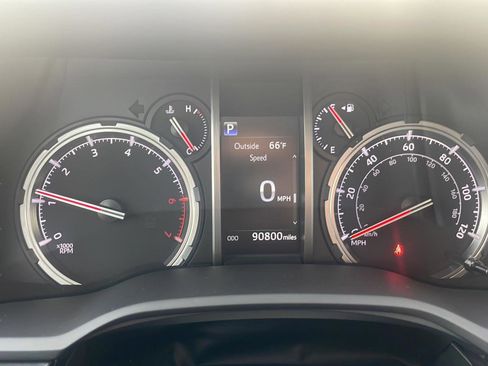 Used 2022 Toyota 4Runner Limited image 13