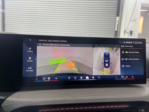 New 2026 BMW 330i xDrive Sedan w/ Premium Package image 24