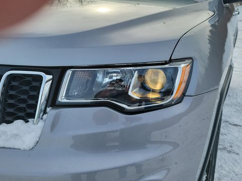 Used 2021 Jeep Grand Cherokee Limited image 9