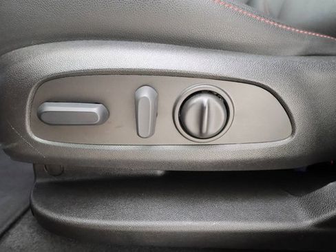 Used 2022 Chevrolet Blazer RS w/ Enhanced Convenience Package image 9