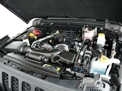 Used 2023 Jeep Gladiator Sport AWD/4WD image 48