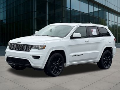 Used 2020 Jeep Grand Cherokee Altitude