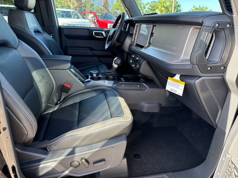 New 2025 Ford Bronco Outer Banks image 21