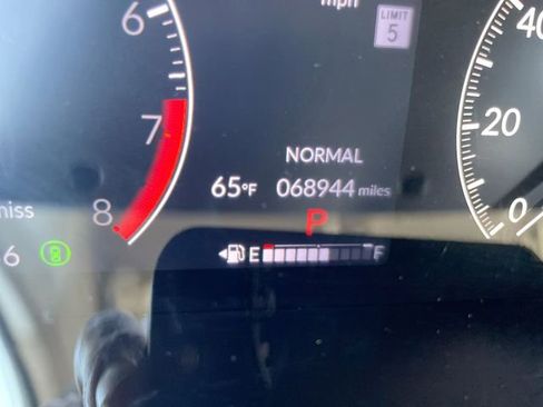 Used 2023 Honda HR-V EX-L image 23