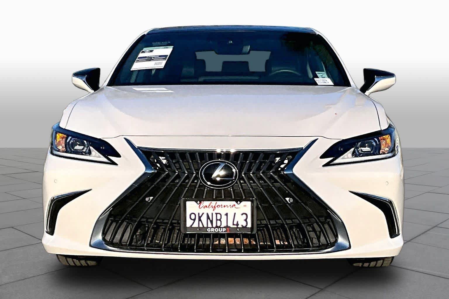 Certified 2024 Lexus ES 350 w/ Premium Package FWD image 3