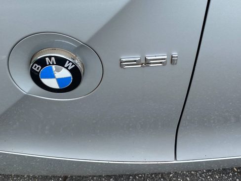 Used 2005 BMW Z4 2.5i RWD image 10