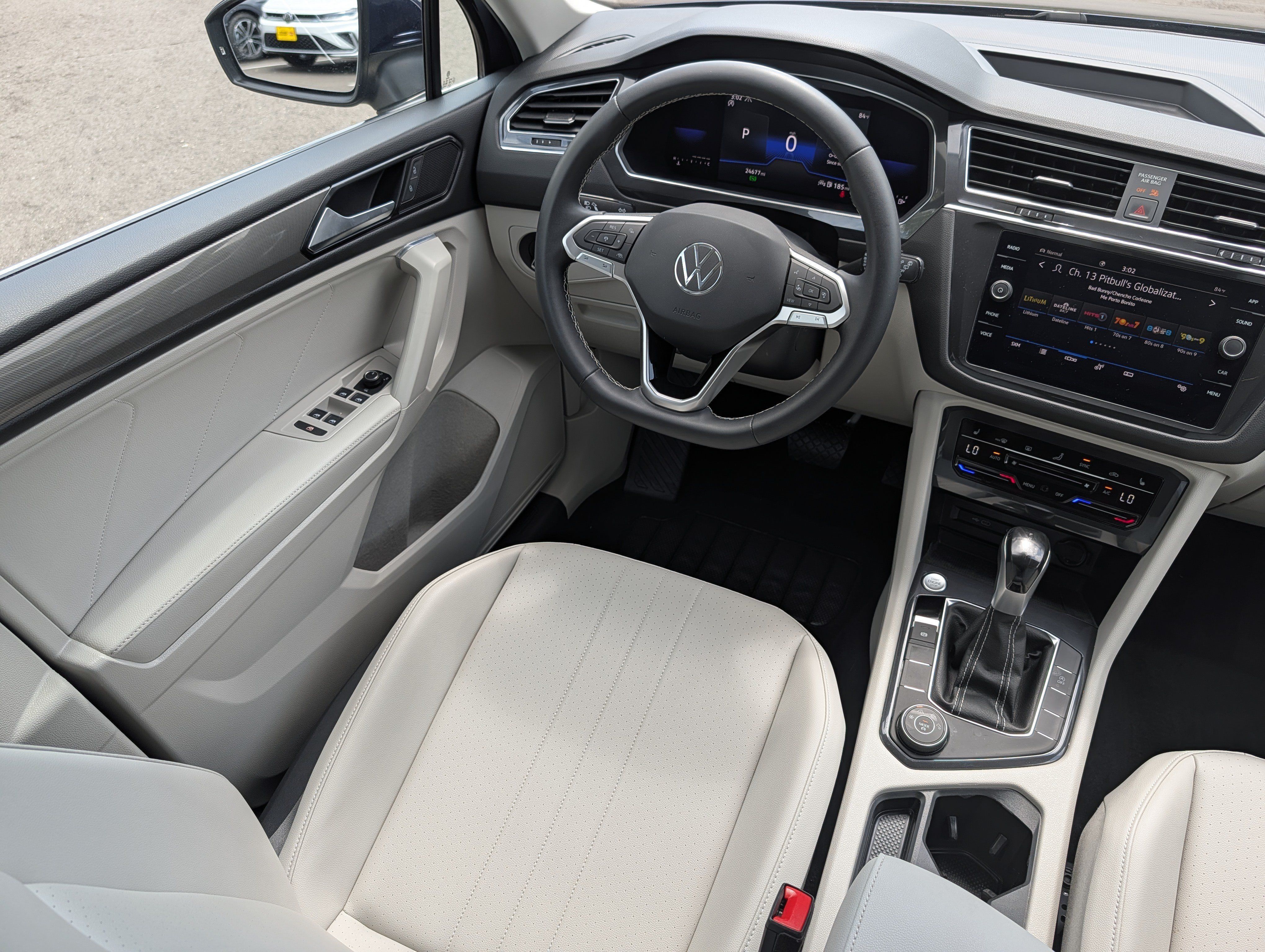 Certified 2022 Volkswagen Tiguan SE AWD/4WD image 9