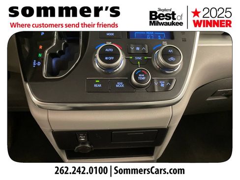 Used 2015 Toyota Sienna LE FWD image 16